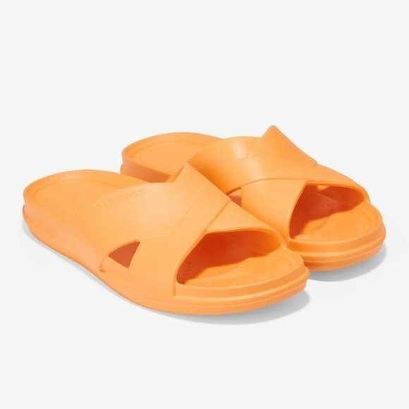 NIB Cole Haan Findra Pool Slides in Radiant Yellow - Picture 1 of 12